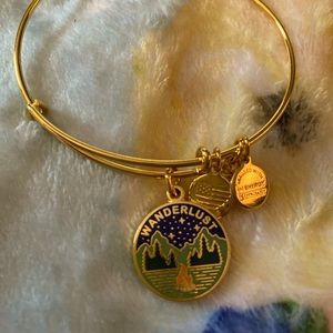 Wanderlust Charm Bangle